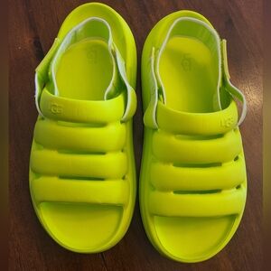 UGG Sports Yeah Neon Key Lime Green Slingback Sandal Size 8